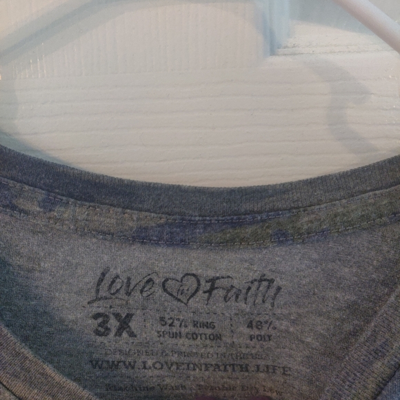 Camo Graphic Tee - Raise A Hallelujah - Glitter Graphics - Picture 3 of 4